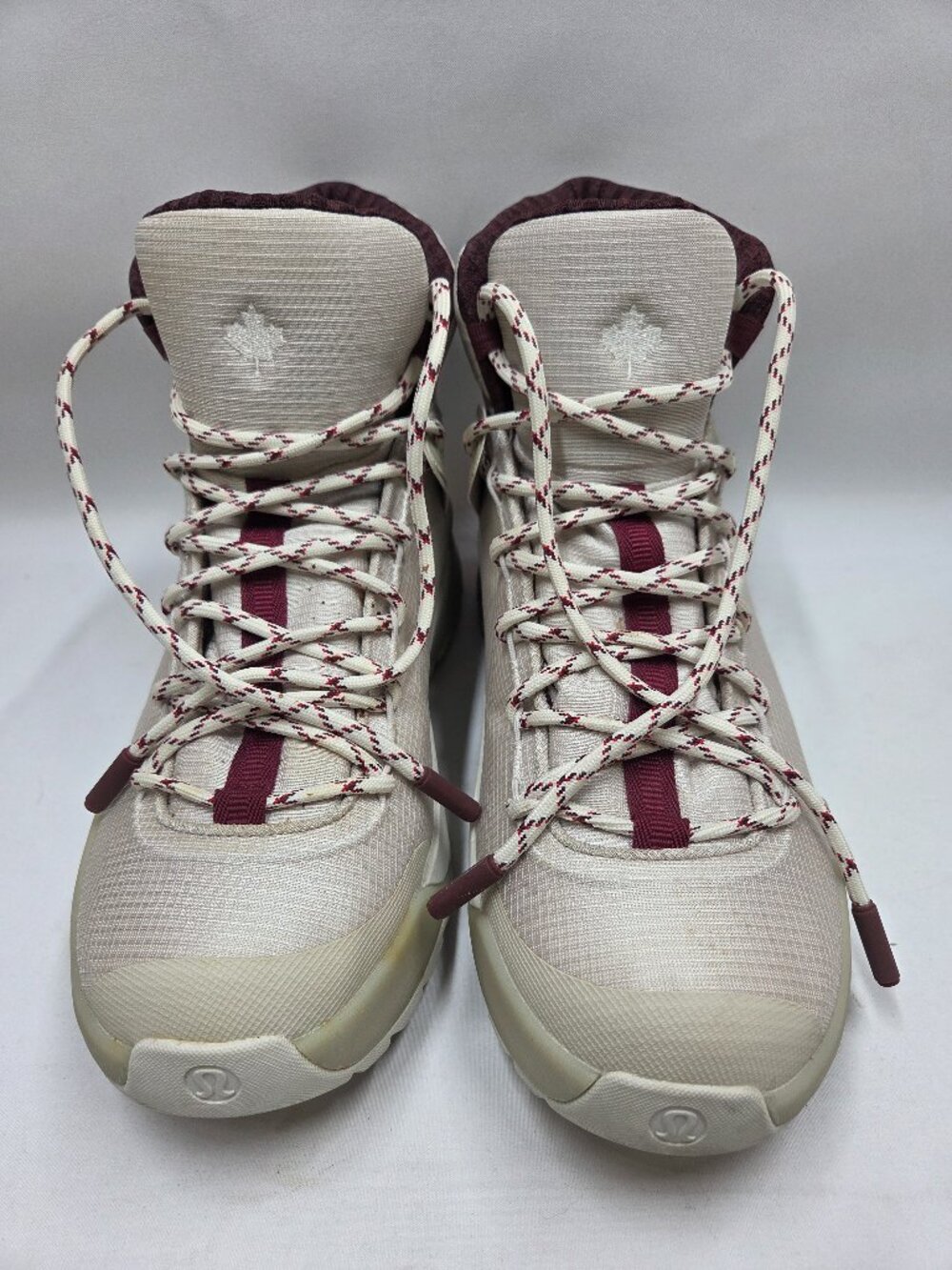 Lululemon Men's 10.5 White 2022 Winter Olympic Closing Ceremony Winter Boot